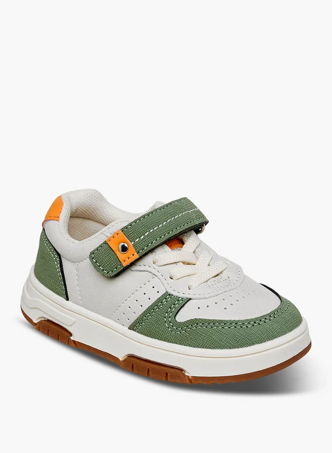 جونيورز أحذية رياضية للأولاد بشريط لاصق