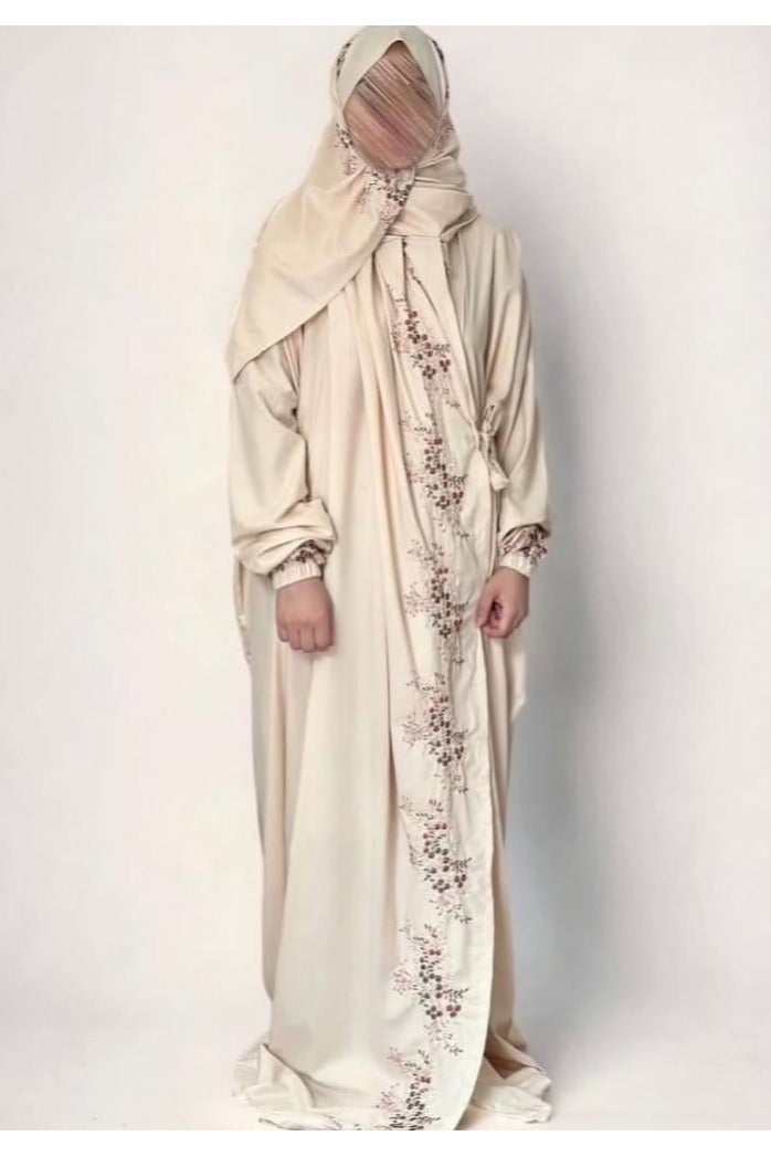 LoveHome Ultra soft and comfortable prayer sheet embroidered with small floral designs, one piece, includes a veil, and covers the entire body in a one-size-fits-all, wide-fitting size - Beige - Image 1
