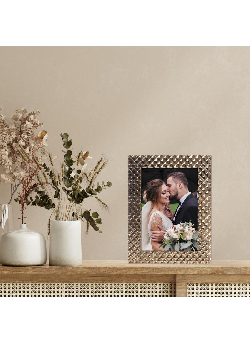 Lawrence Frames Lawrence Frames Diamond Pattern Polished Metal Picture Frame  5x7  Gold  - Image 3
