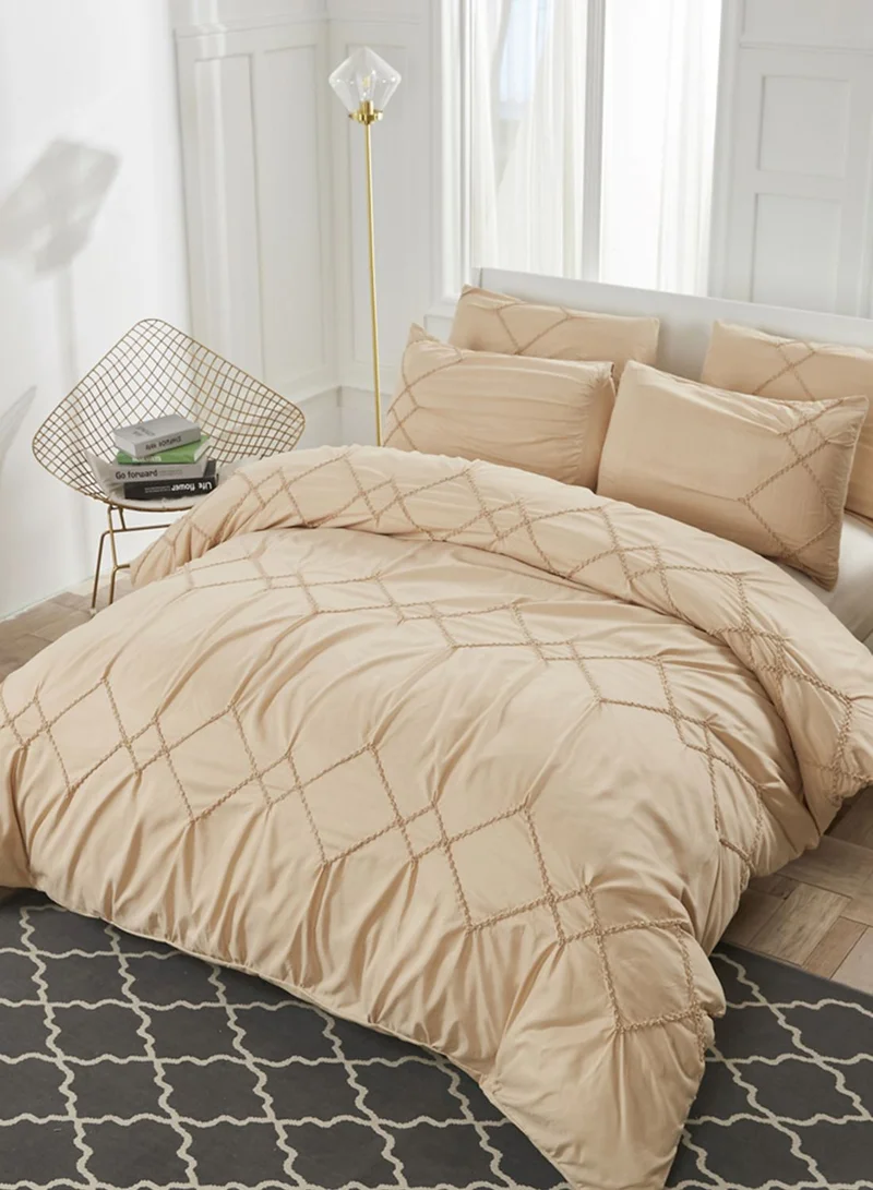 Noire Edit Beige Patterned King Bedding Set