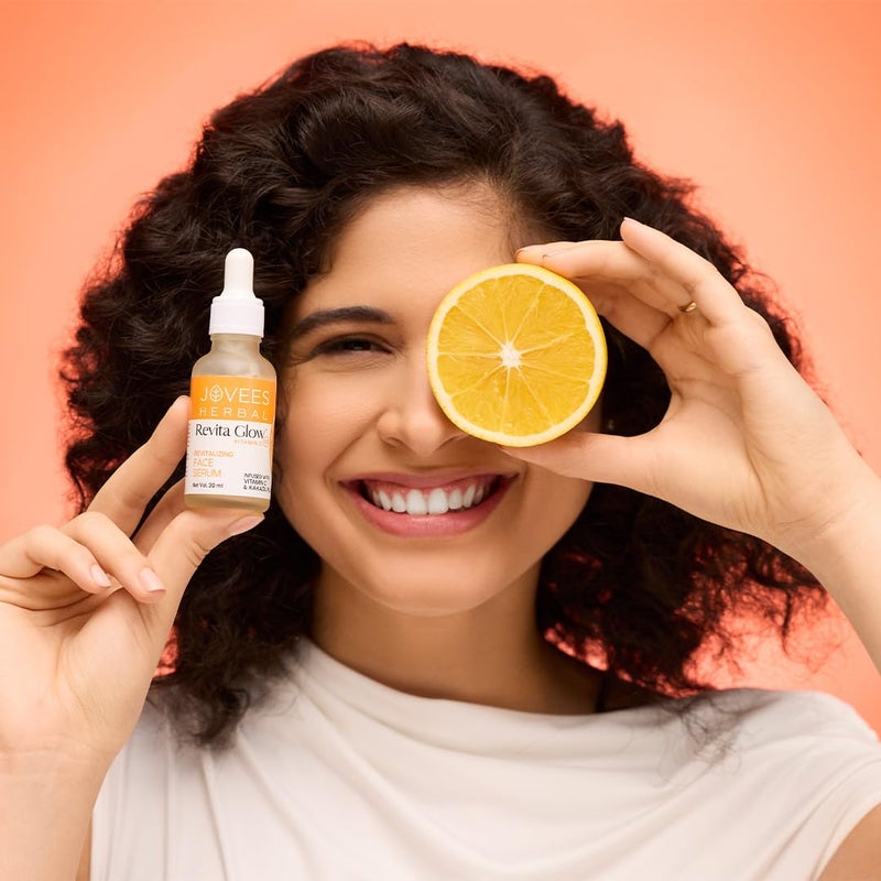 Jovees Herbal Revita Glow Vitamin C Face Serum Infused with Vitamin C  Kakadu Plum Reduces Dark SpotsFor Naturally Glowing Skin  For All Skin Type  30ml - Image 3