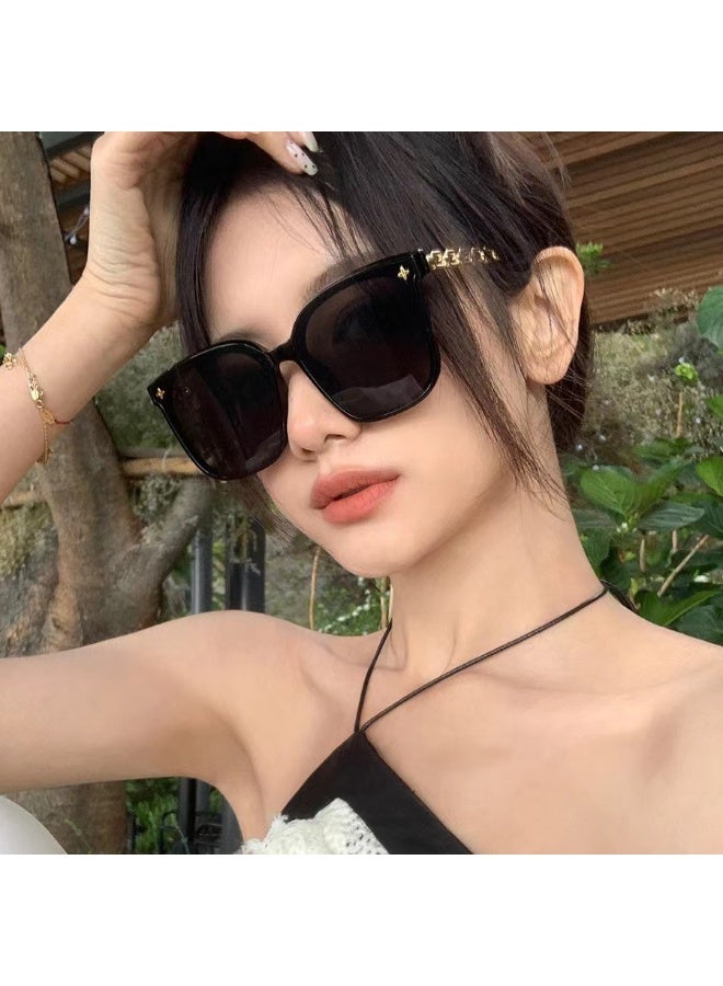 general Korean-Style Retro Sunglasses with Black Frame and Gold Chain Temples - Image 2