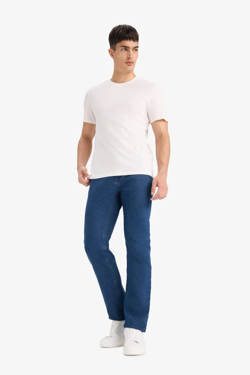 ديفاكتو Sergio Regular Fit Regular Waist Straight Leg Jeans