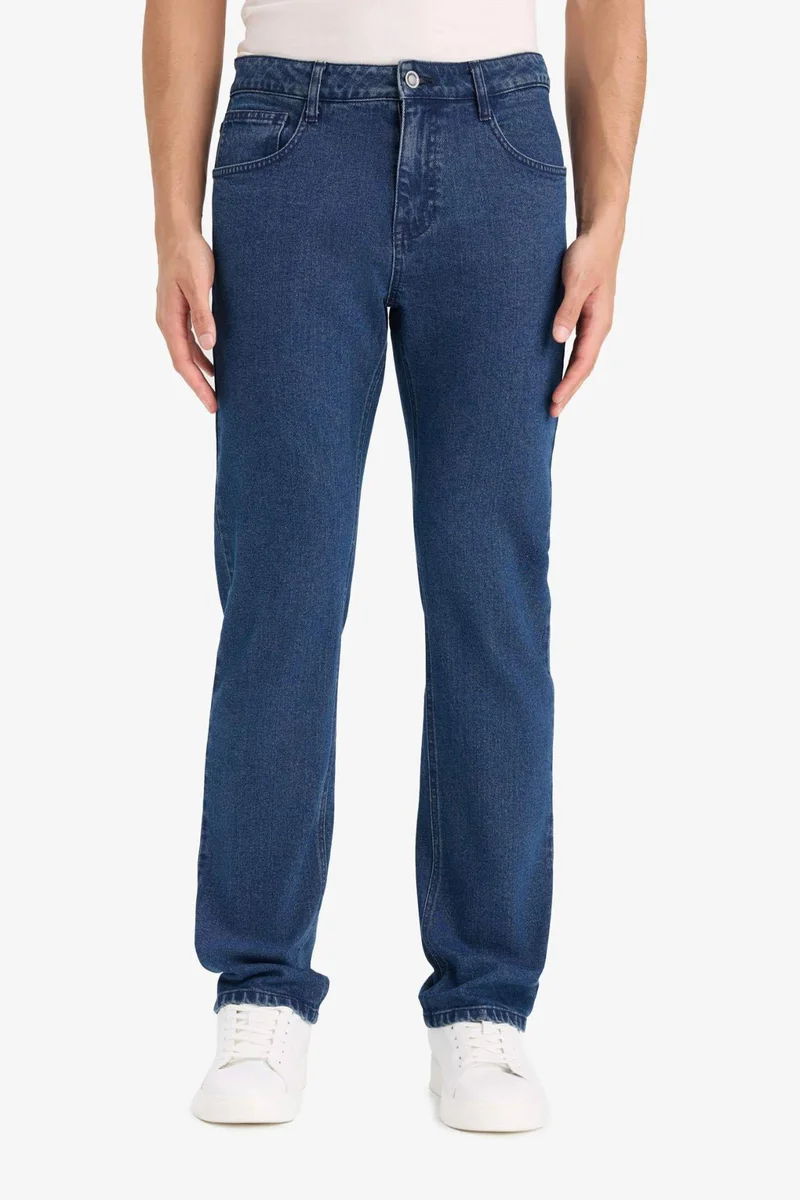 Defacto  Sergio Regular Fit Regular Waist Straight Leg Jeans for Men | Best Price UAE
