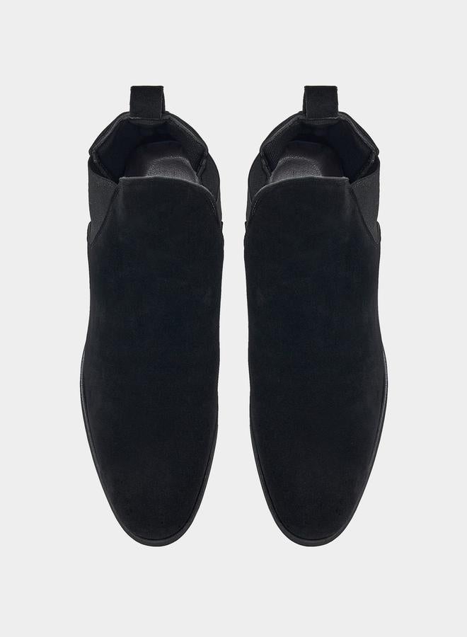 ستايلي حذاء بوت تشيلسي بحلية جلد سويدي - Image 5