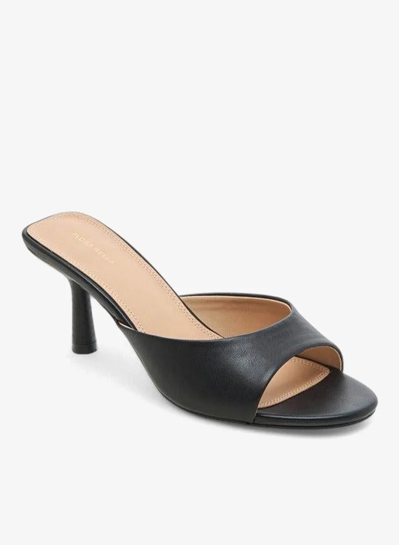 فلورا بيلا من شو إكسبرس صندل سهل الارتداء بكعب عريض