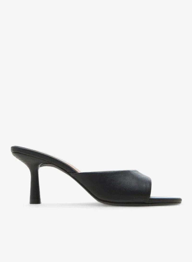 فلورا بيلا من شو إكسبرس صندل سهل الارتداء بكعب عريض