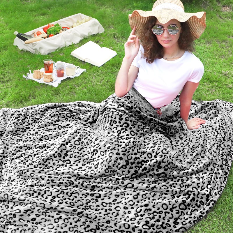 ZHIKU Warm Blanket Throw Soft Fleece Blankets Throw Blanket Lightweight 40""x50"" - Image 2