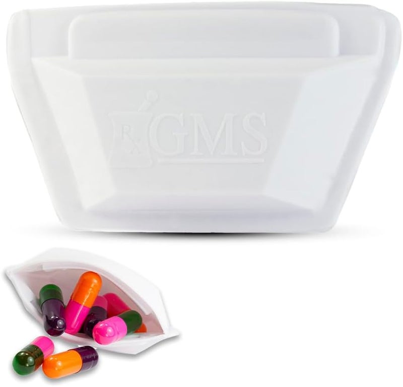 GMS حافظة حبوب جي إم إس القابلة للضغط - صغيرة وخفيفة الوزن، مثالية للسفر - تحمل الأدوية بأمان - تصميم متين مع وصول سهل وخالي من المتاعب - بحجم الجيب وسرية