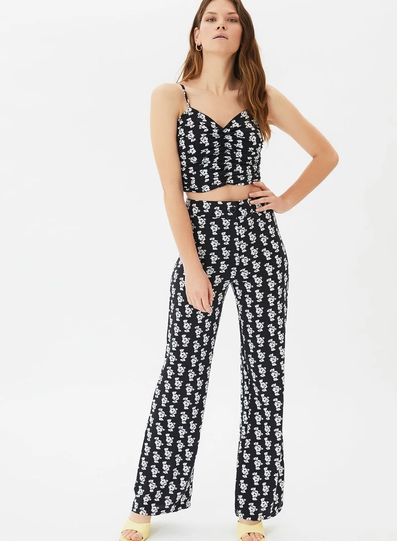 trendyol Cropped Top & Pants Set