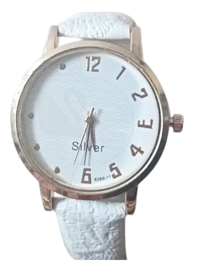 ساعة يد نسائية بتصميم أنيق يضيف لمسة من الأناقة إلى مظهرك