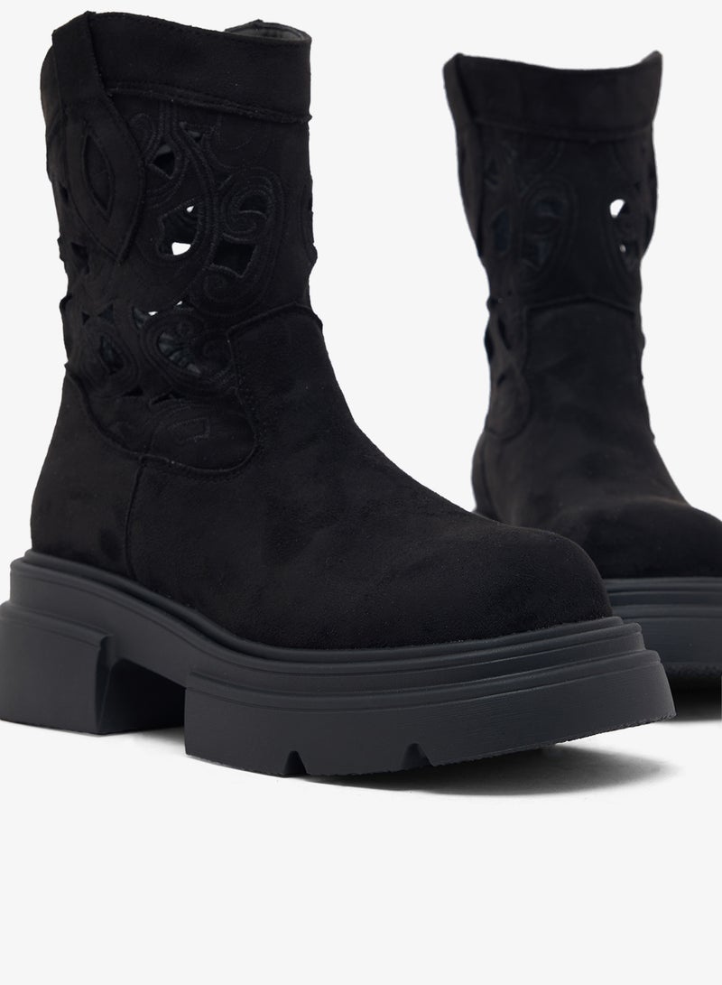 جينجر بوت تشيلسي بكعب عريض مقصوص بالليزر - Image 4