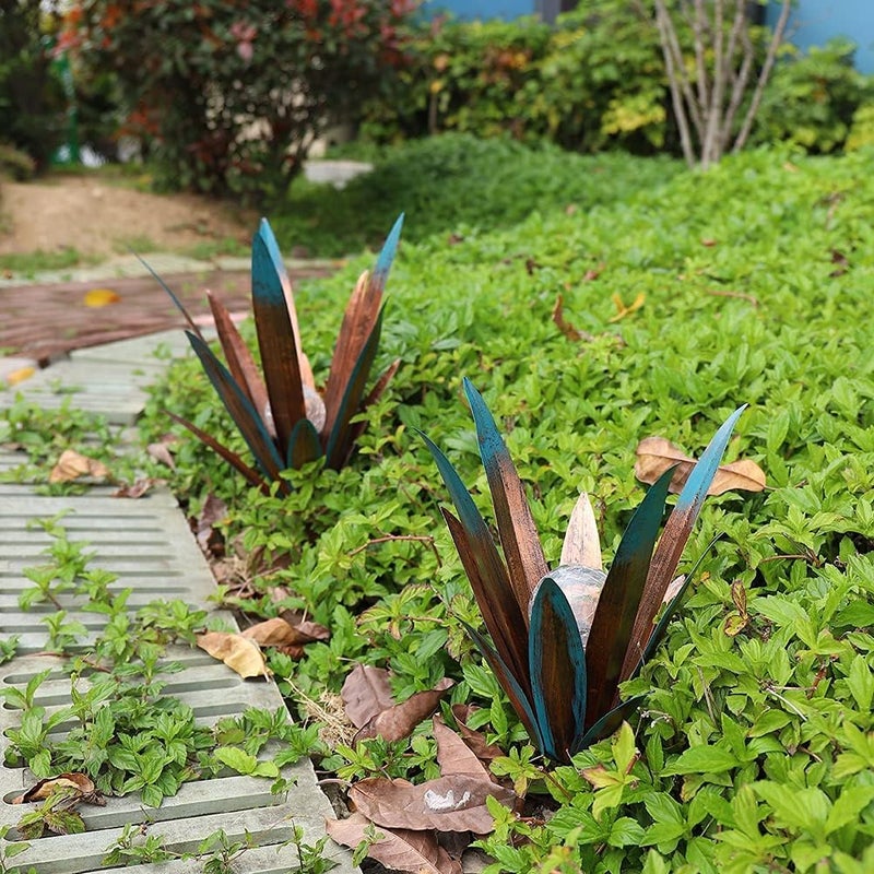 LCJECV Metal Agave Plant Garden Art, 2 Pack Big Tequila Rustic Sculpture, Rustic Metal Agave Plants Lawn Home Ornaments, for Yard Stakes, Garden Figurines, Outdoor Patio (2 PCS Colorful with Light) - Image 4