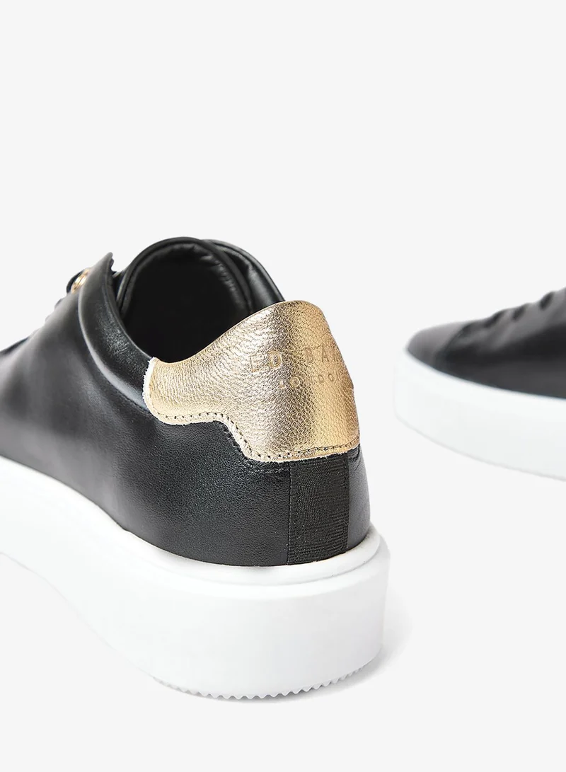 تيد بيكر سنيكرز بلاتفورم