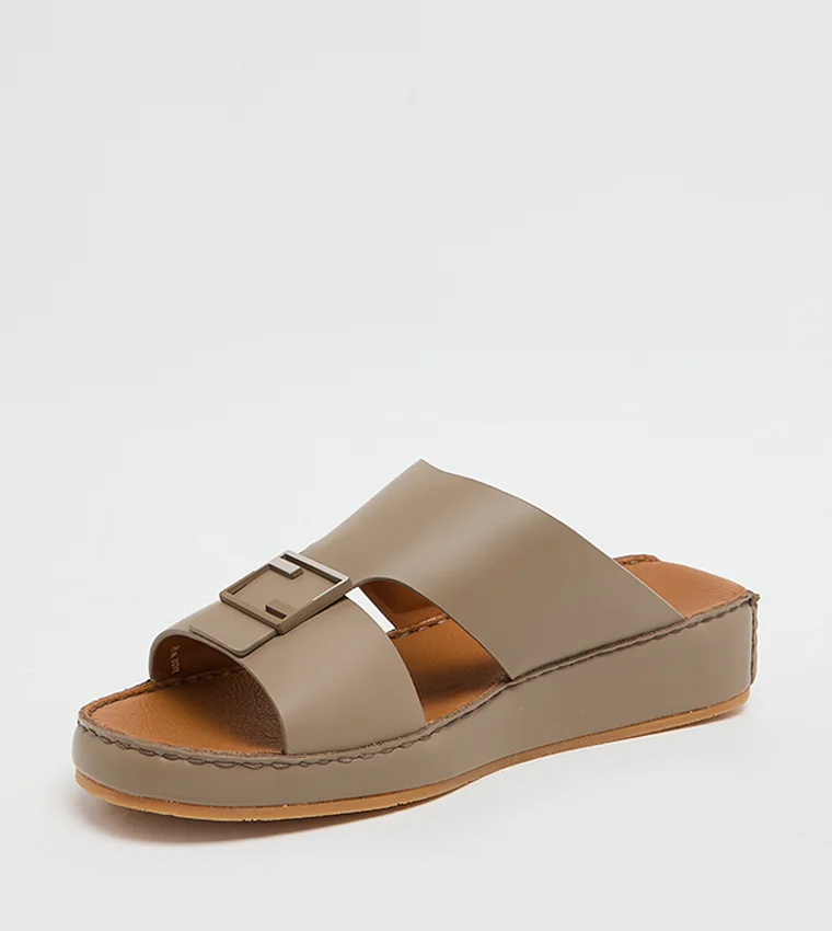 ستيف مادن Metal Detail Double Strap Arabic Sandals