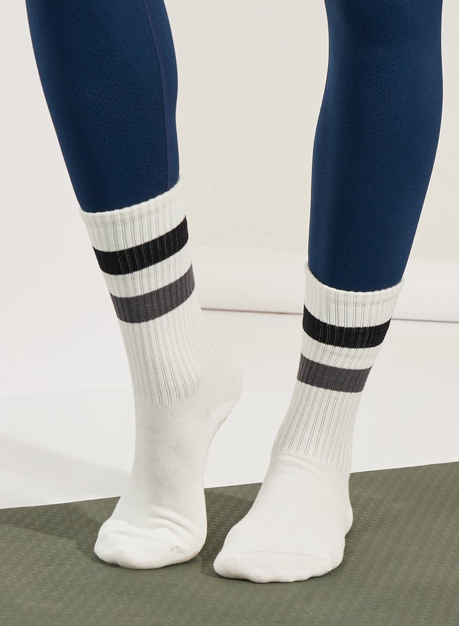 Styli Striped Detail Silicone Pad Base Yoga Socks  - Image 3