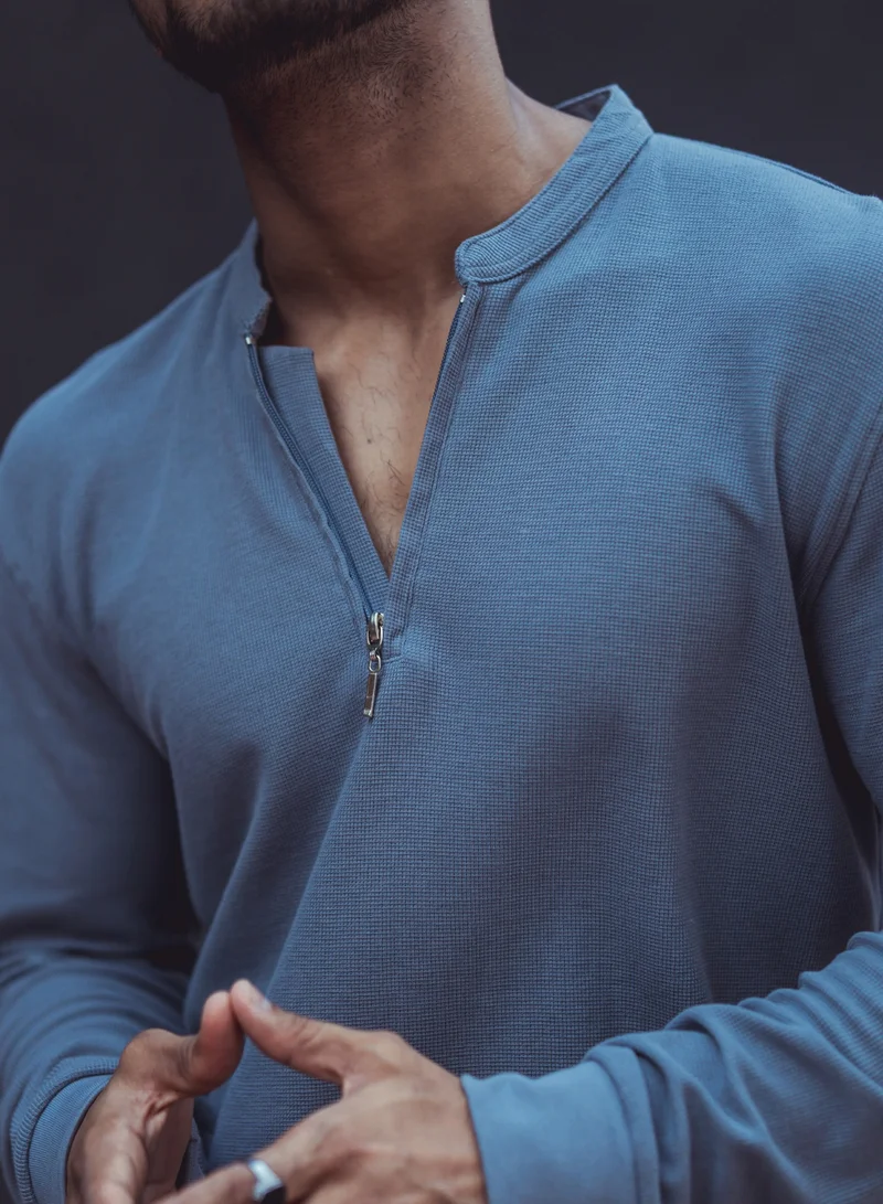 Maniac Maniac Men Henley Neck Solid Full Sleeve Lite Grey Cotton Slim Fit T-Shirt