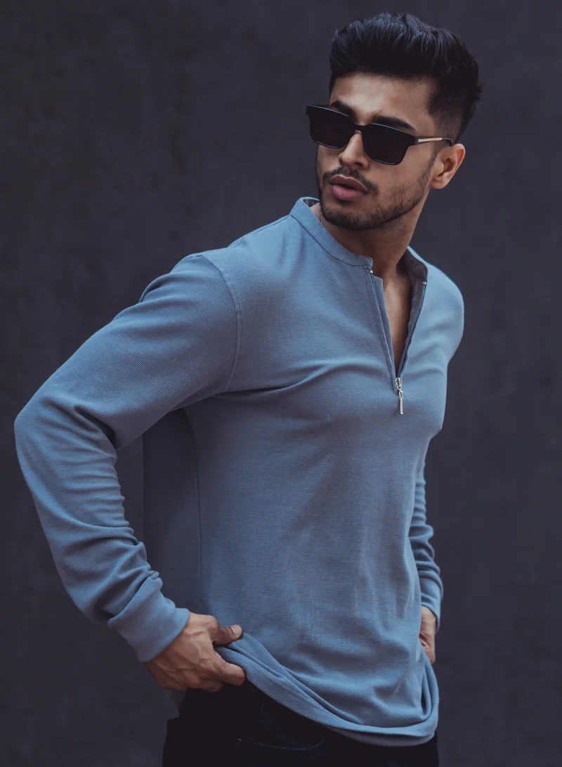 Maniac Maniac Men Henley Neck Solid Full Sleeve Lite Grey Cotton Slim Fit T-Shirt