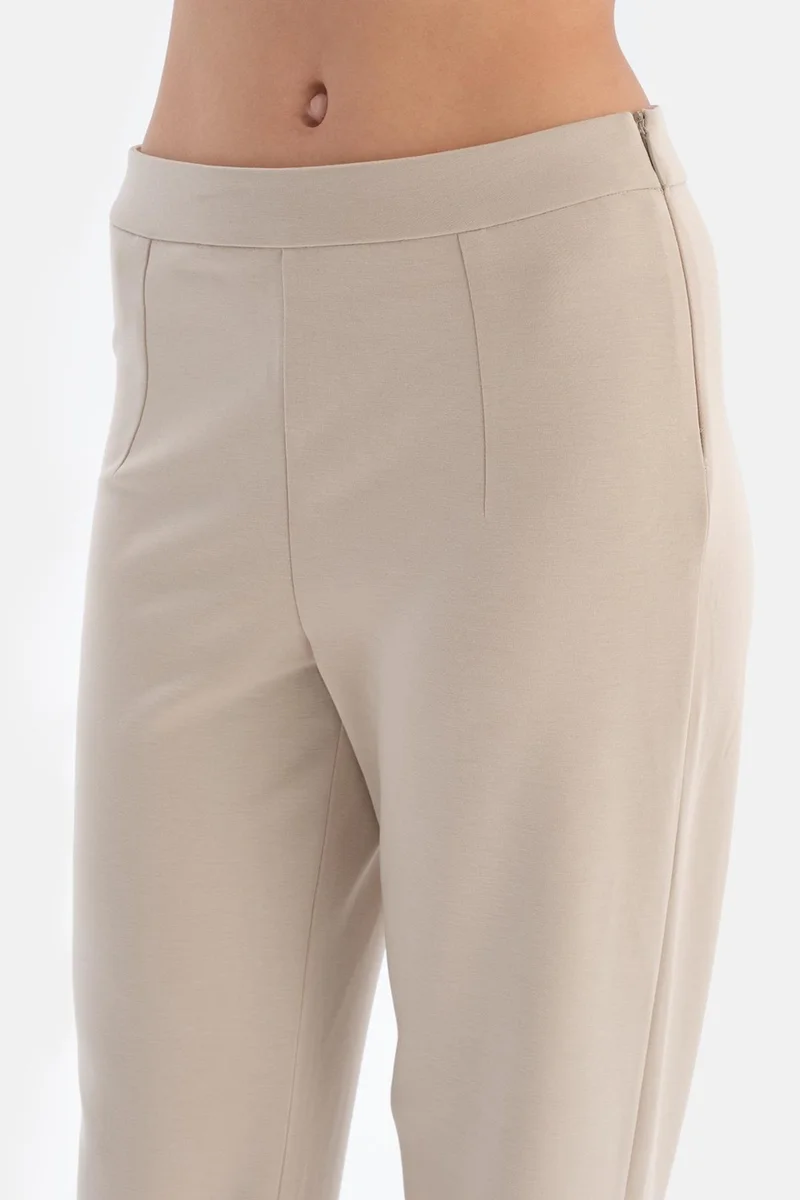 داجي Cream Hidden Zipper Modal Trousers