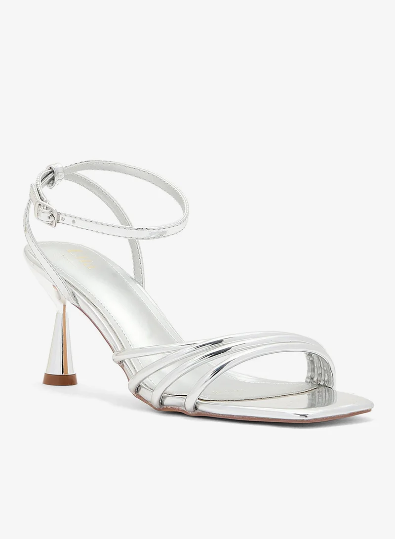 ايلا صندل بكعب بحزام خلفي