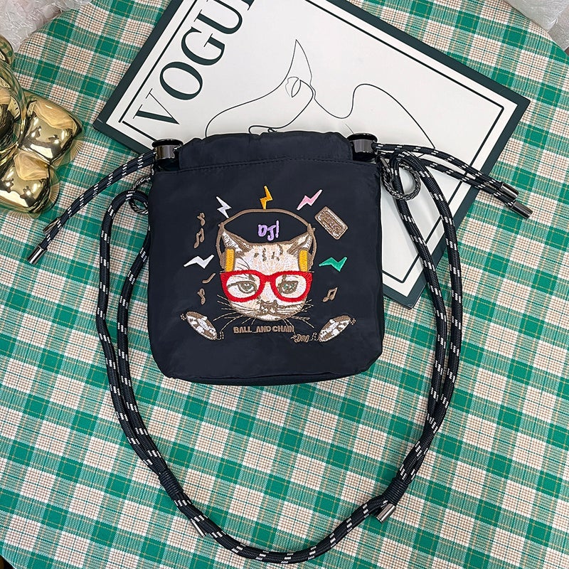 Embroidered Niche Design Fresh Fashion Drawstring Shoulder Bag Japanese Fashion Trendy Casual Versatile Shoulder Bag - Image 3