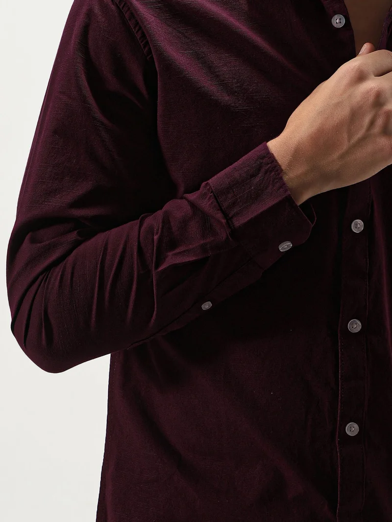 Urbano Fashion  Urbano Fashion Men's Maroon Cotton Full Sleeve Regular Fit Casual Solid Slub Shirt with Spread Collar  | Best Price UAE