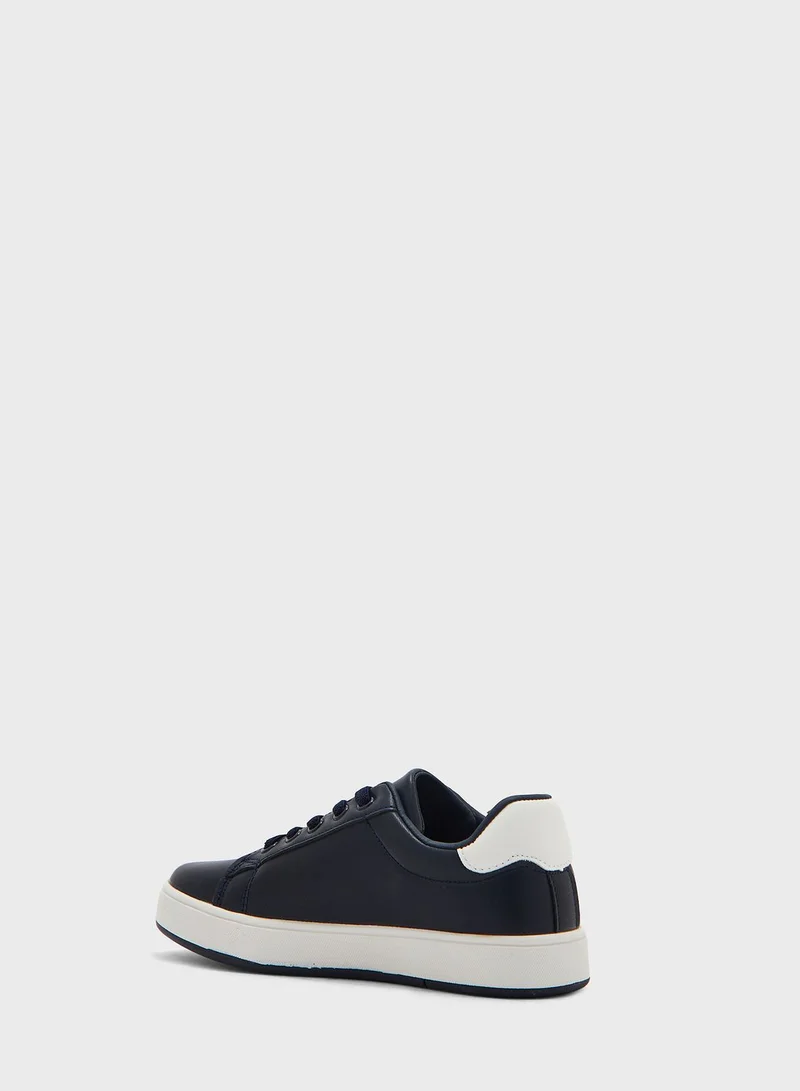 Pinata Kids Lace Up Low Top Sneakers