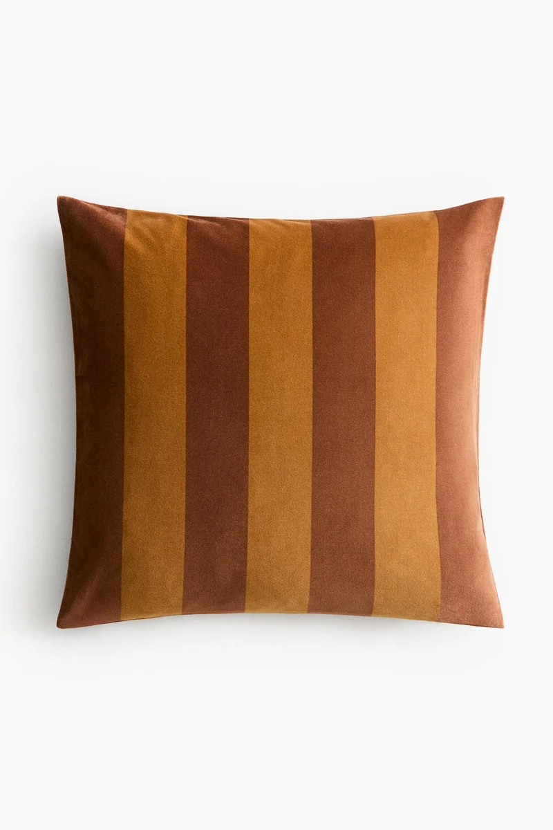 اتش اند ام غطاء وسادة مخطط من المخمل