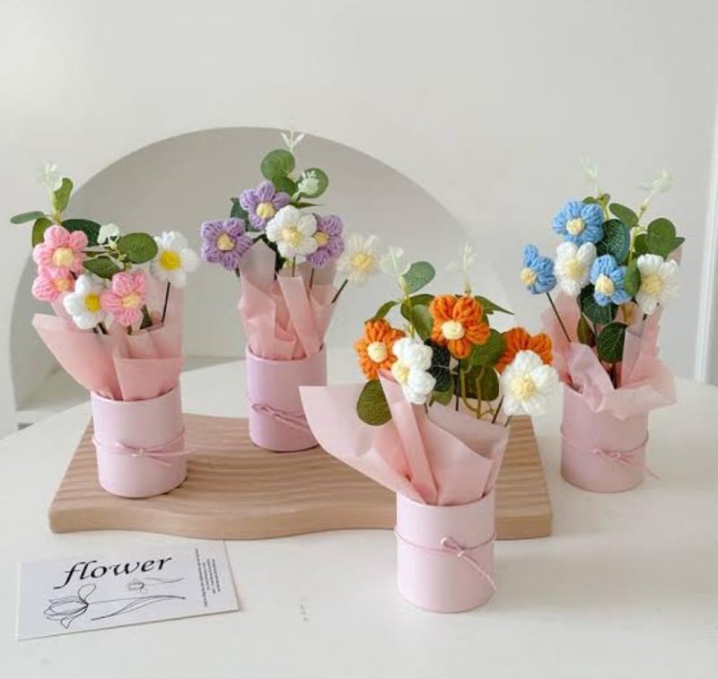 VRB Dec باقة زهور كروشيه صناعية 1 قطعة / باقة زهور صناعية / باقة زهور كروشيه / زهور كروشيه / هدية باقة زهور للفتيات لتزيين المنزل، والهدايا، وما إلى ذلك. (باقة أقحوان زرقاء) - Image 4