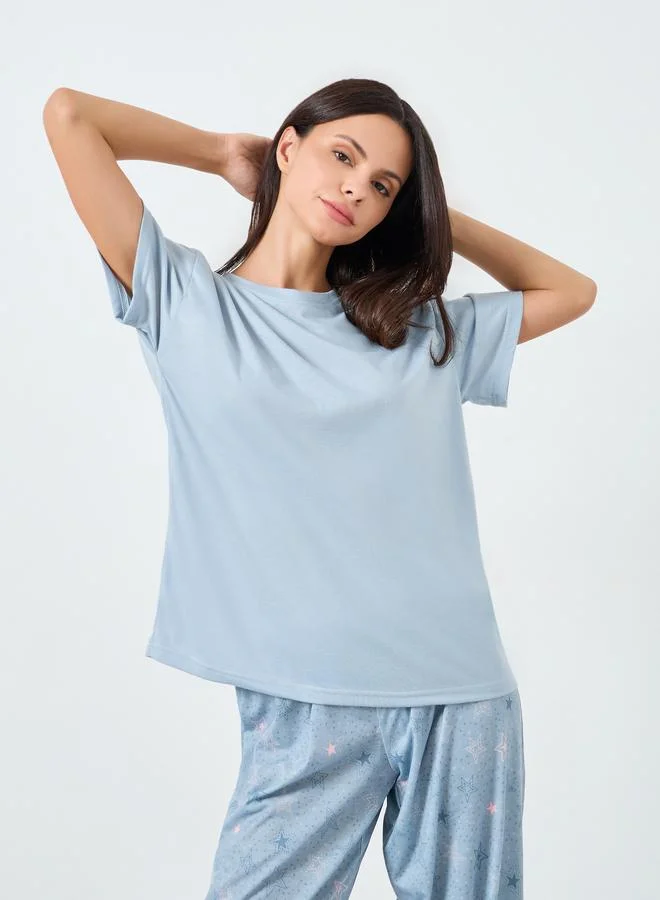 ستايلي تي شيرت بكتف ساقط وطقم بيجامة بنجوم مرسومة وأساور