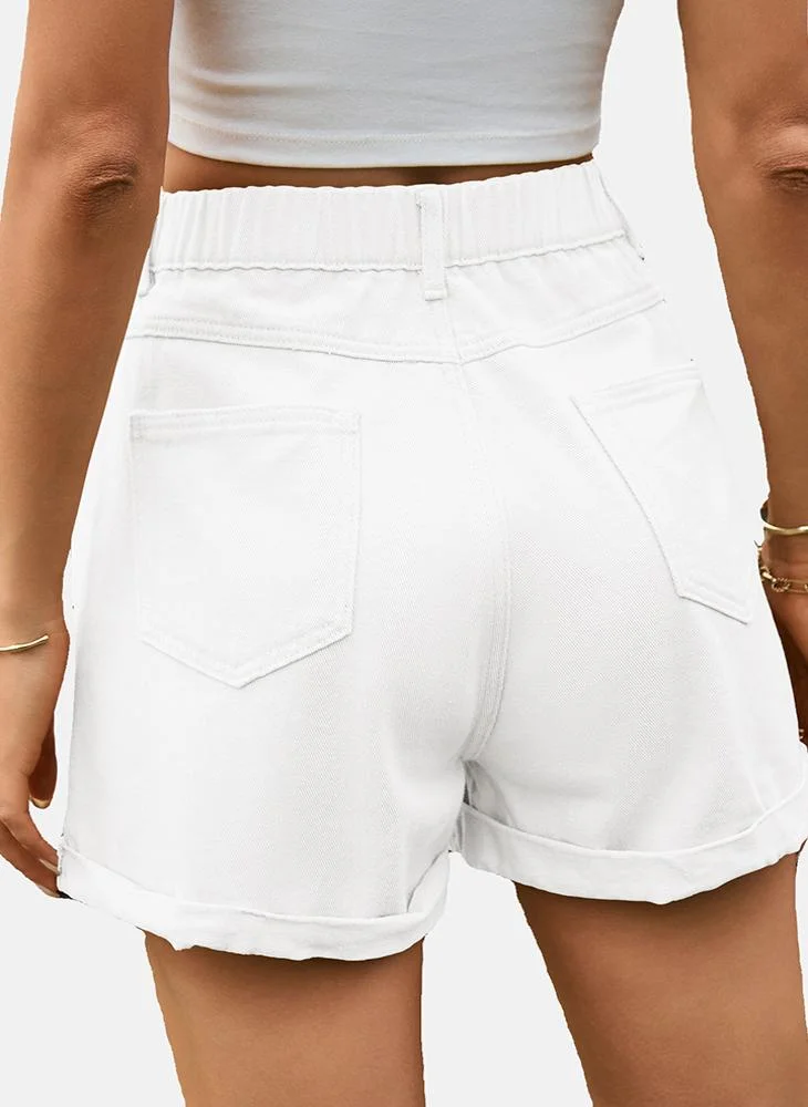 يونيكي White Mid Rise Plain Slim Fit Shorts