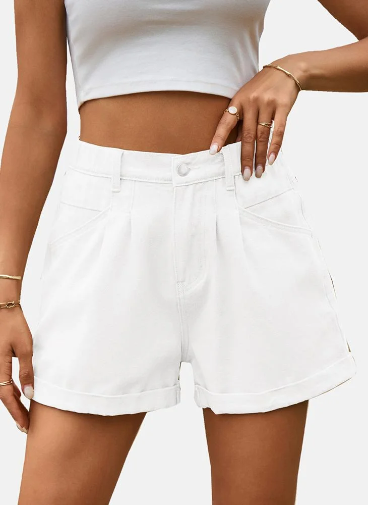 يونيكي White Mid Rise Plain Slim Fit Shorts