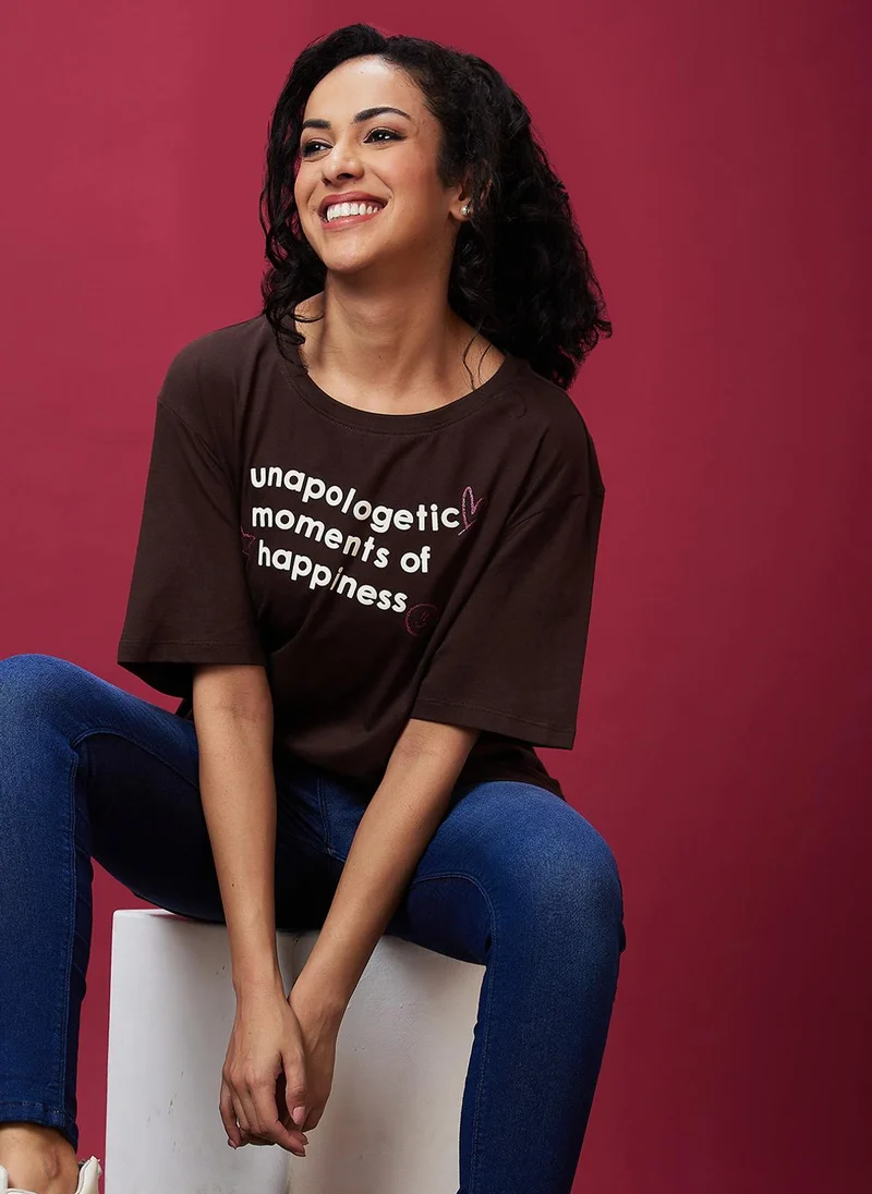 globus Globus Women Typography Printed Pure Cotton Longline T-Shirt