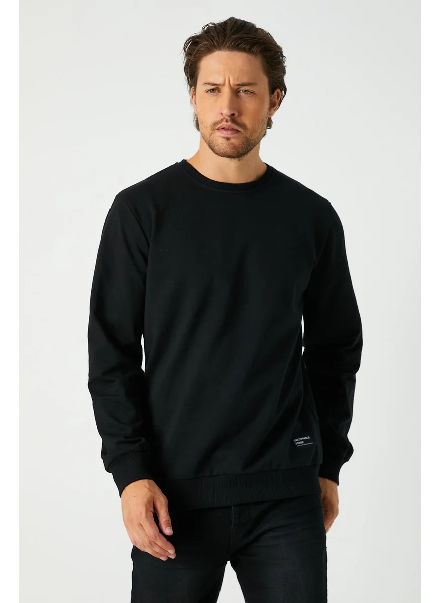 mmetalic Men's Black Basic Crew Neck Sweatshirt