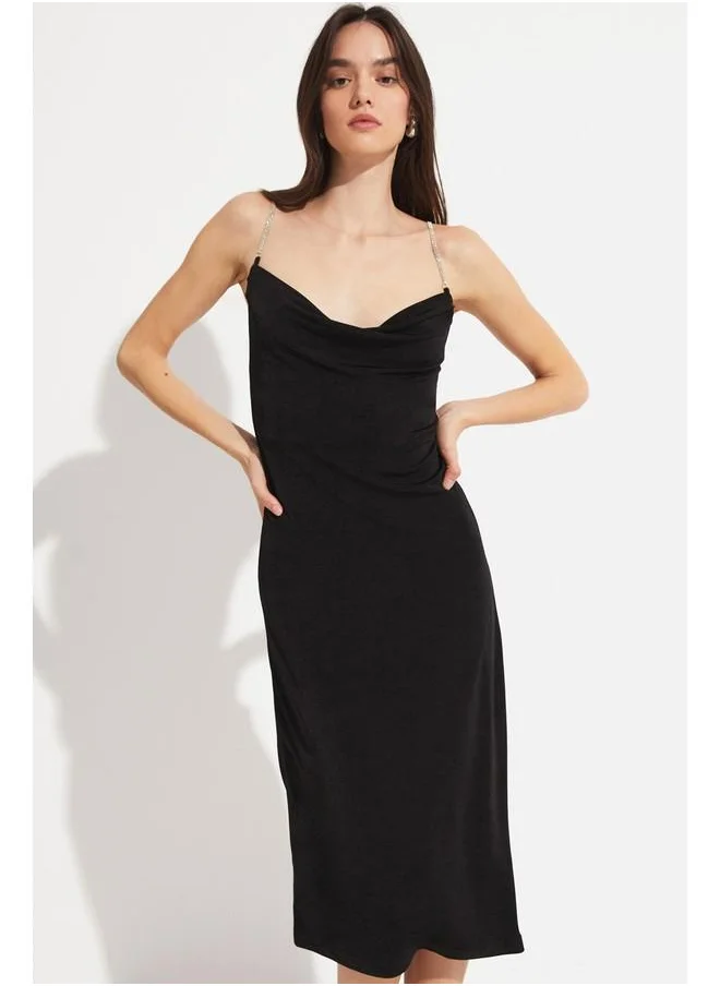 جون June Women Fitted Neck Chain Strap Midi Woven Dress Black