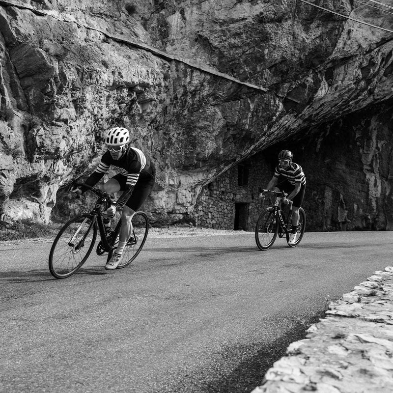 شوالبي - إطار دراجة قابل للطي للسباق والطرق بدون أنابيب | 700×28 | سباق أديكس لخط الأداء | أسود - Image 4