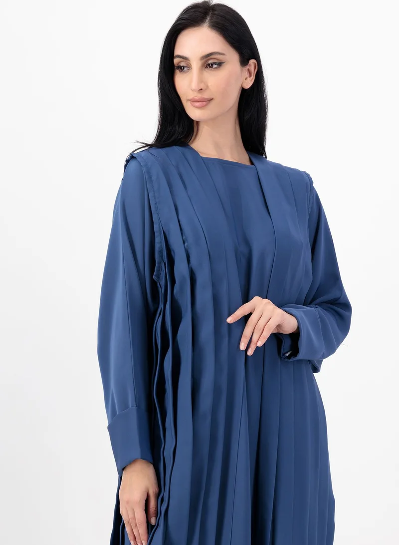 Meem by Mariyah Pleated Detail Abaya