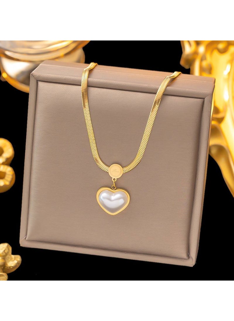 Generic - A lively back chain, the heart of the trend - Image 1