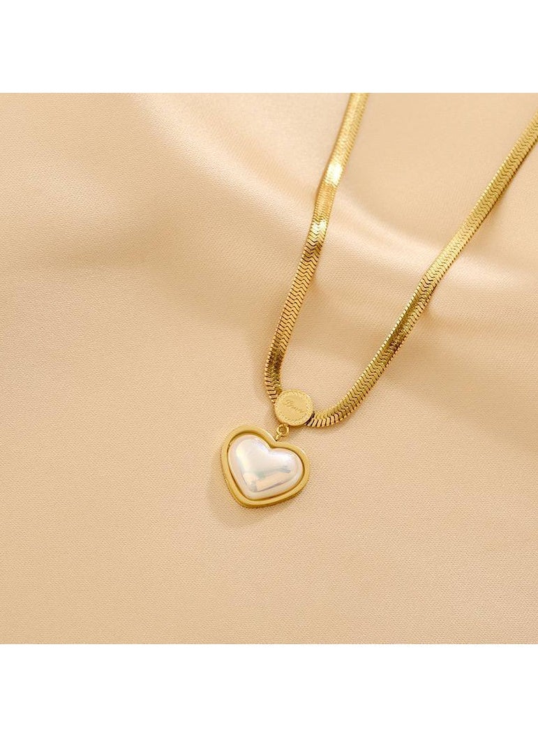 Generic - A lively back chain, the heart of the trend - Image 1