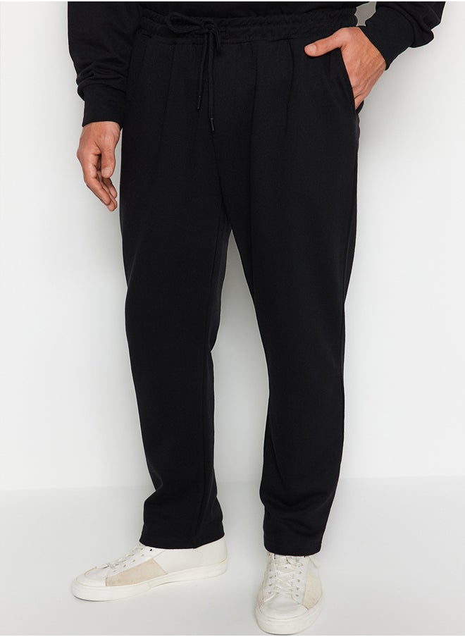 trendyol Limited Edition Black Regular Cut Thick Sweatpants TMNAW24EA00023  - Image 2