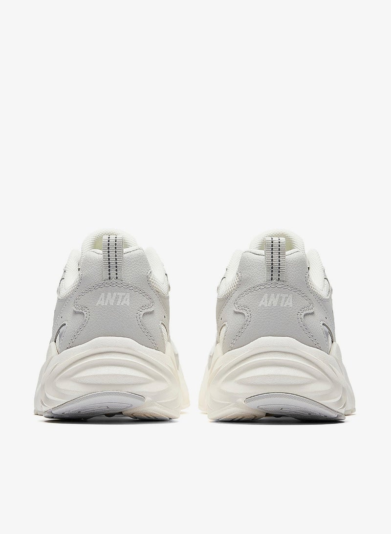 انتا أحذية رياضية نسائية قصيرة بنعل سميك وتصميم متباين - Image 4