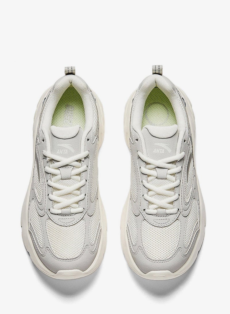 انتا أحذية رياضية نسائية قصيرة بنعل سميك وتصميم متباين - Image 3