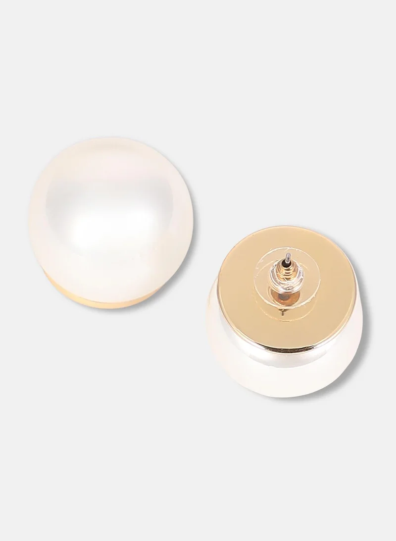 Sohi  Women The Chunky-Jacqueline Stud Earrings | Pearl White & California Gold Colour | One-Size | Artificial Pearl Alloy Material | Push Back Closure | Earrings For Casual & Evening Wear for Women | Best Price UAE