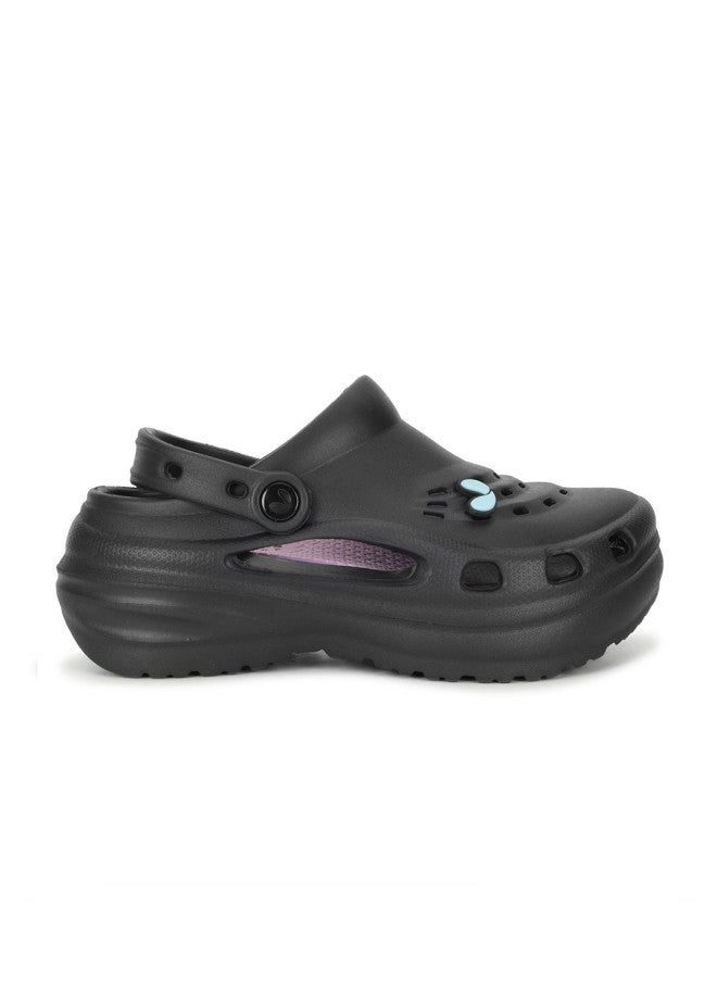 CHUPPS أحذية كلوج سوداء للنساء - Image 1