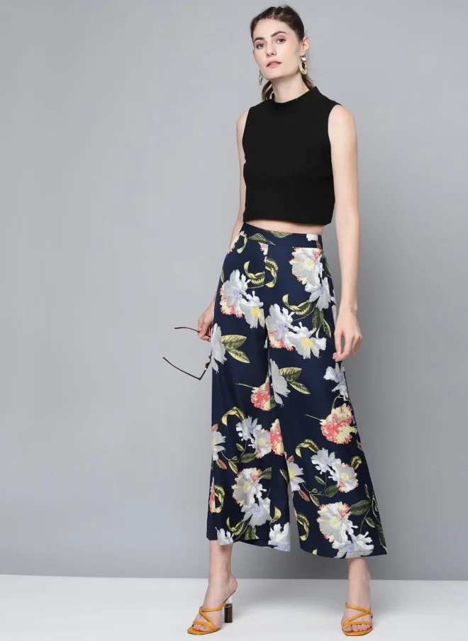 SASSAFRAS Black Solid Crop Top for Women