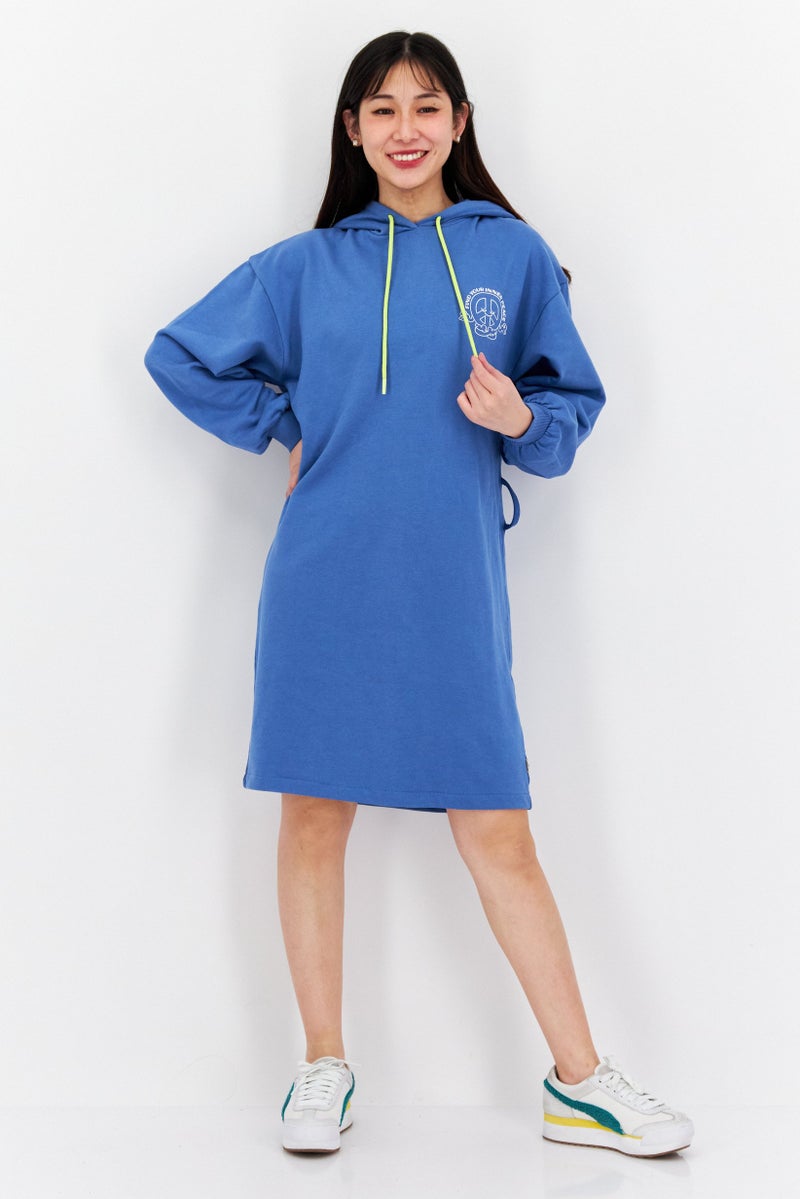 Levi's فستان سويت شيرت مزين برسومات بغطاء رأس للنساء، أزرق - Image 2