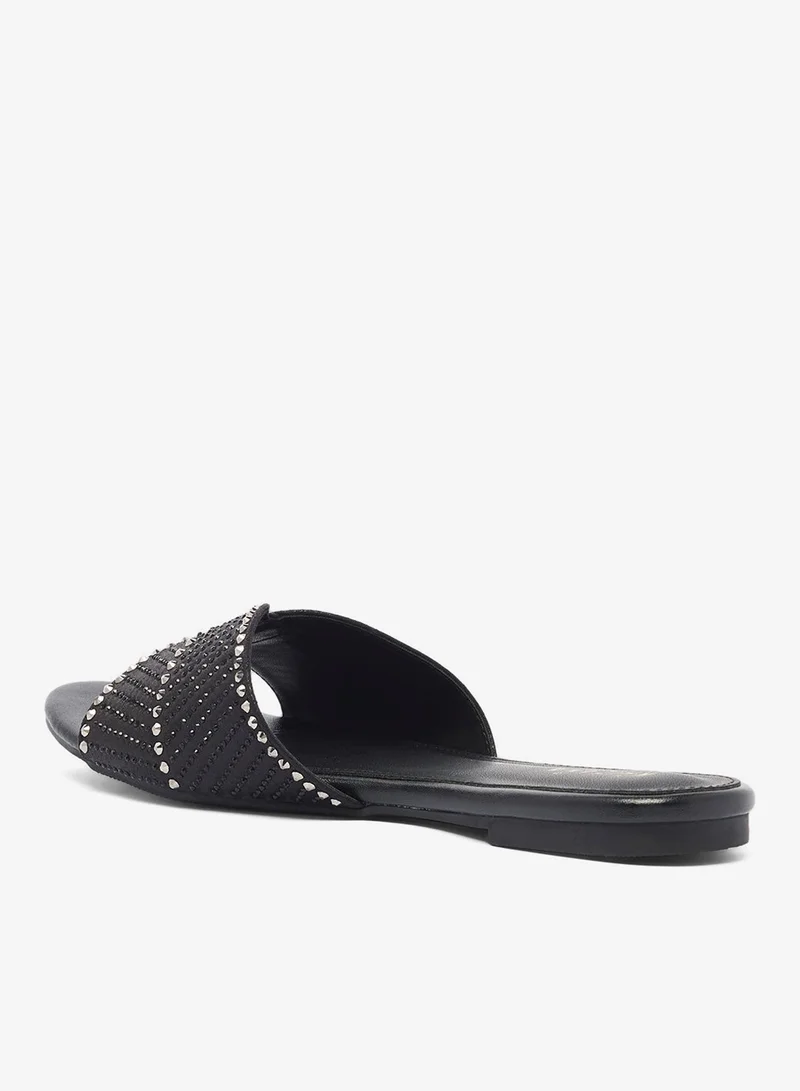 Khizana Flat Sandals