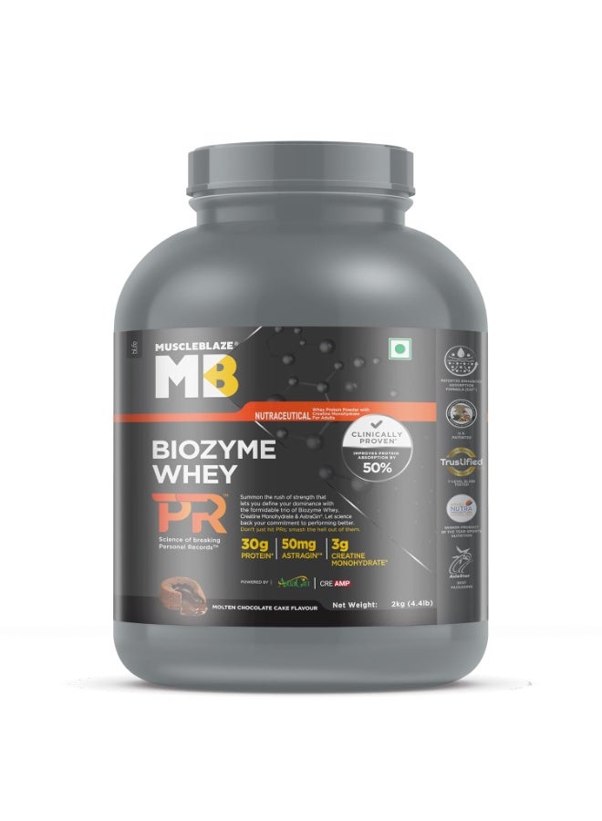 مسل بلايز مسحوق بروتين مصل اللبن MuscleBlaze Biozyme Whey Protein PR (يحتوي على 30 جم بروتين، و3 جم كرياتين مونوهيدرات، و50 مجم AstraGin) - نكهة كعكة الشوكولاتة الذائبة (Molten Chocolate Cake)، وزن 2 كجم / 4.4 رطل | حاصل على شهادة Trustified Gold - Image 1