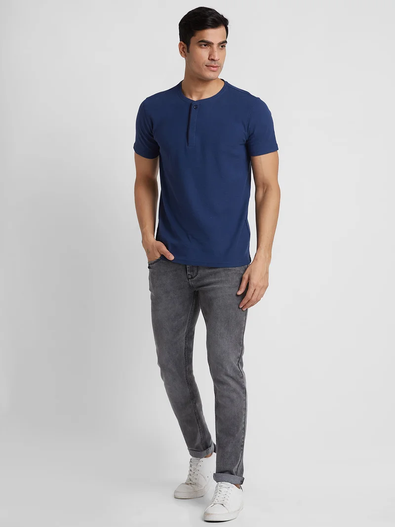 جلو باص تيشيرت رجالي قطن سادة بياقة هينلي بقصة عادية كاجوال