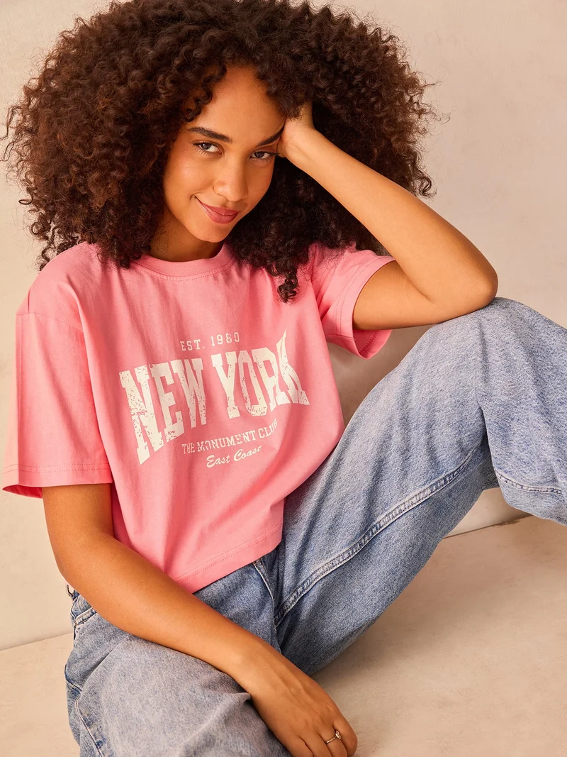 OUTZIDR Pink Cropped Boxy Tshirt With Graphic